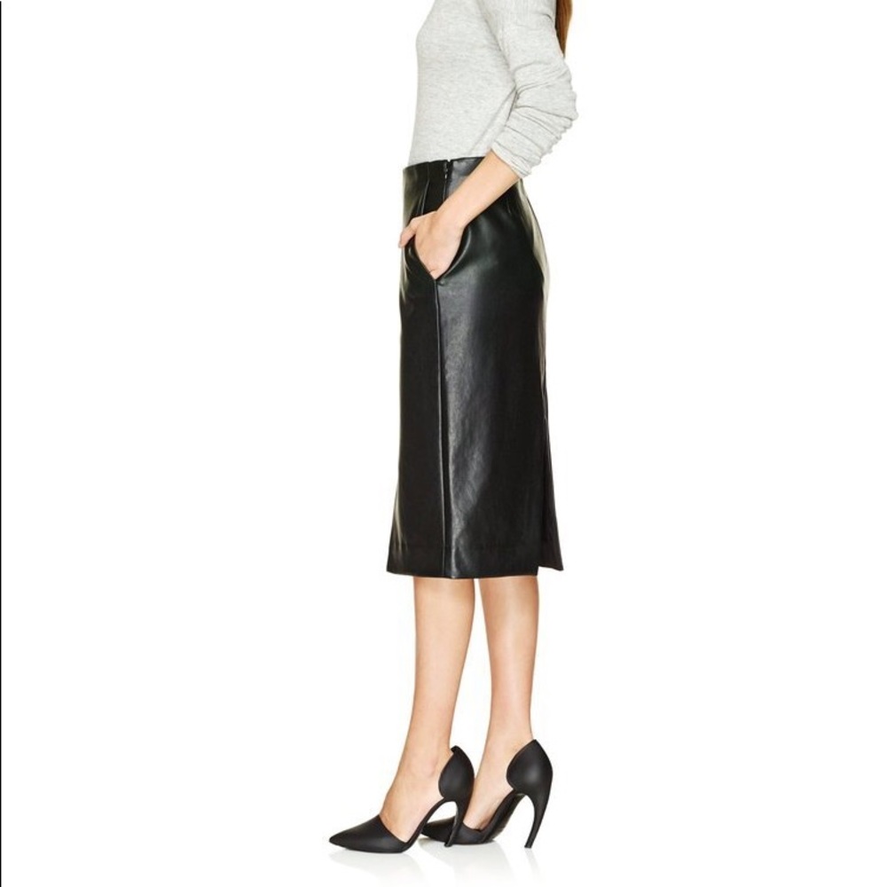 Aritzia Babaton JAX vegan leather skirt